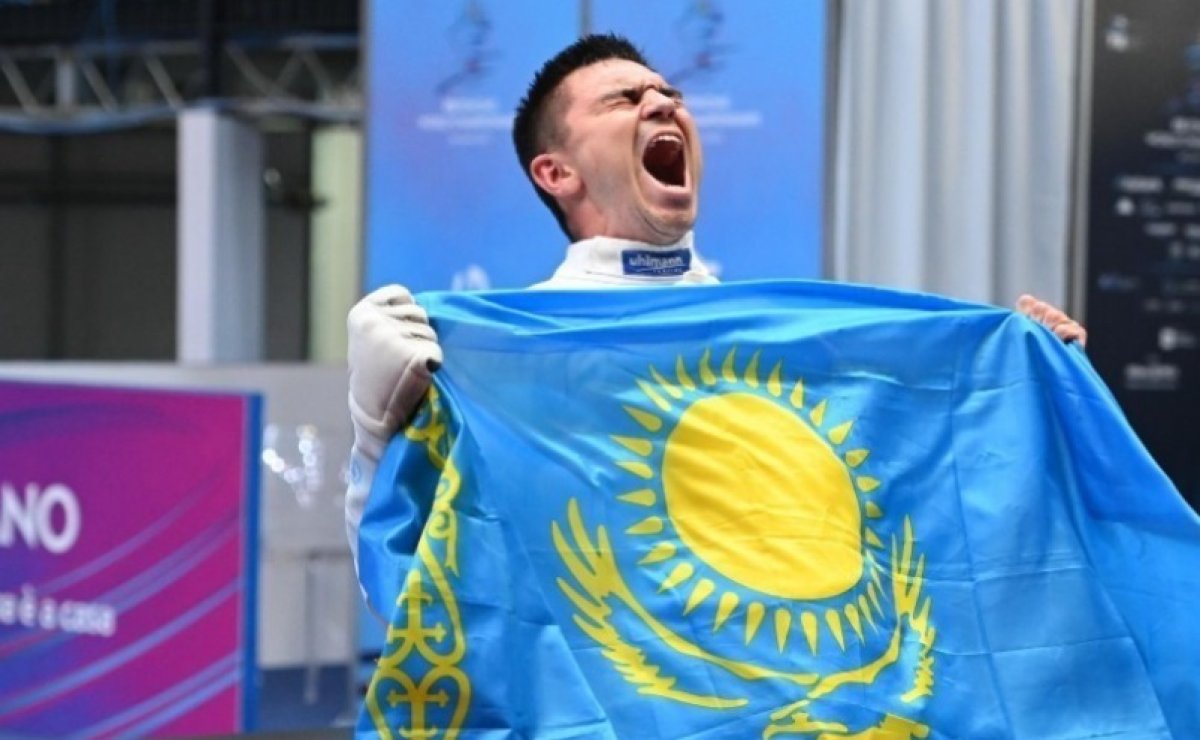 Казахстанский шпажист завоевал “серебро” Гран-при в Колумбии