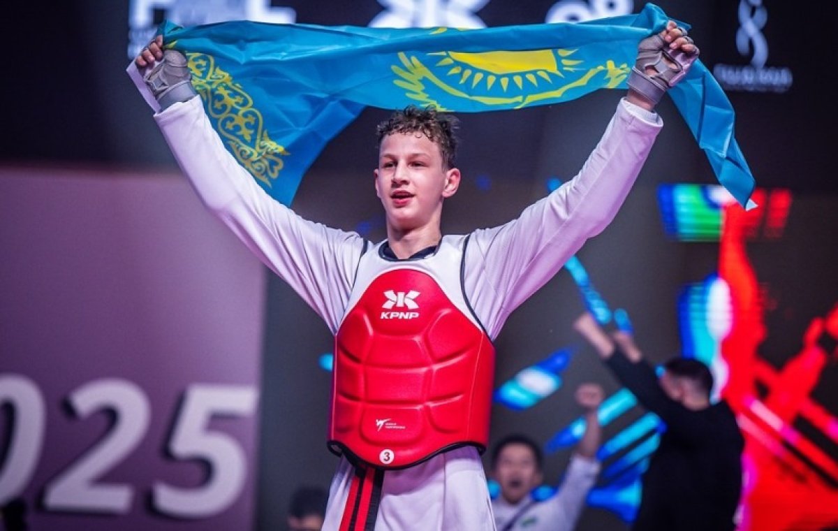 Казахстанский таэквондист стал чемпионом мира среди кадетов