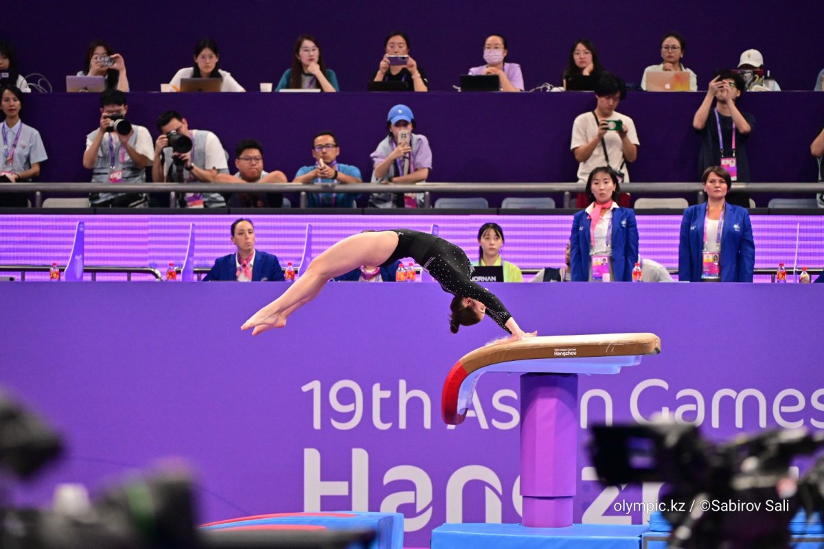 Казахстанская гимнастка вышла в два финала ЧА в Южной Корее