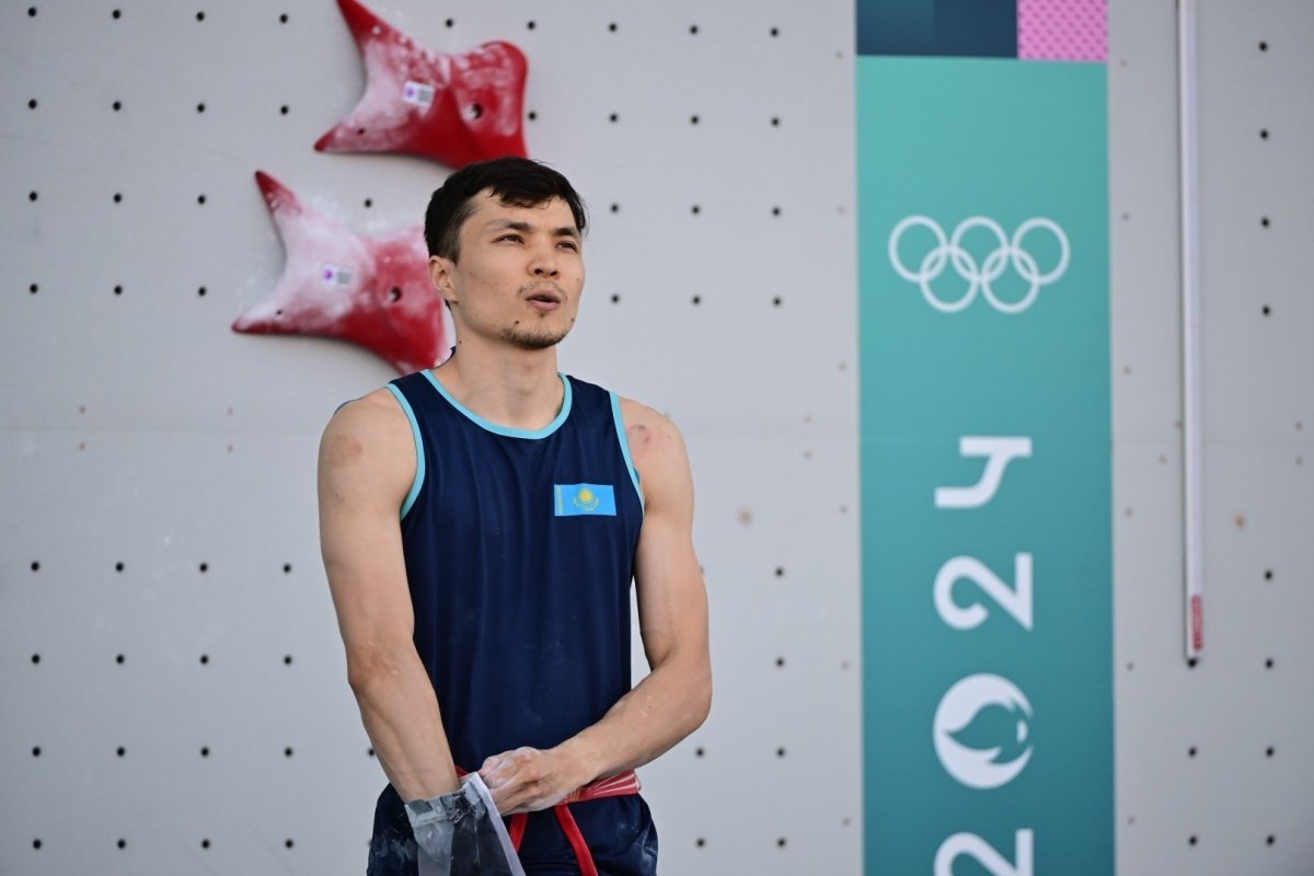 Казахстанец дошел до 1/4 финала этапа Кубка мира по спортивному скалолазанию