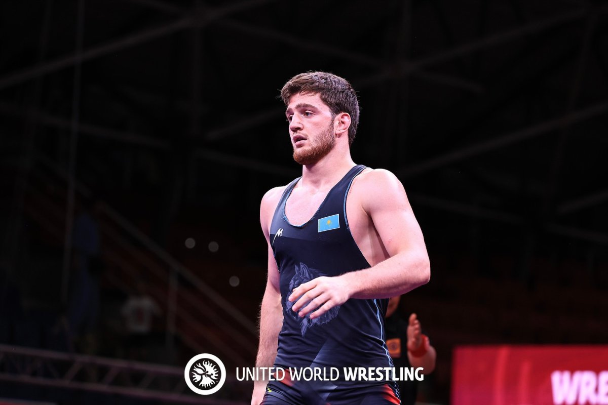 Камиль Куруглиев завоевал серебро чемпионата мира U20 по вольной борьбе