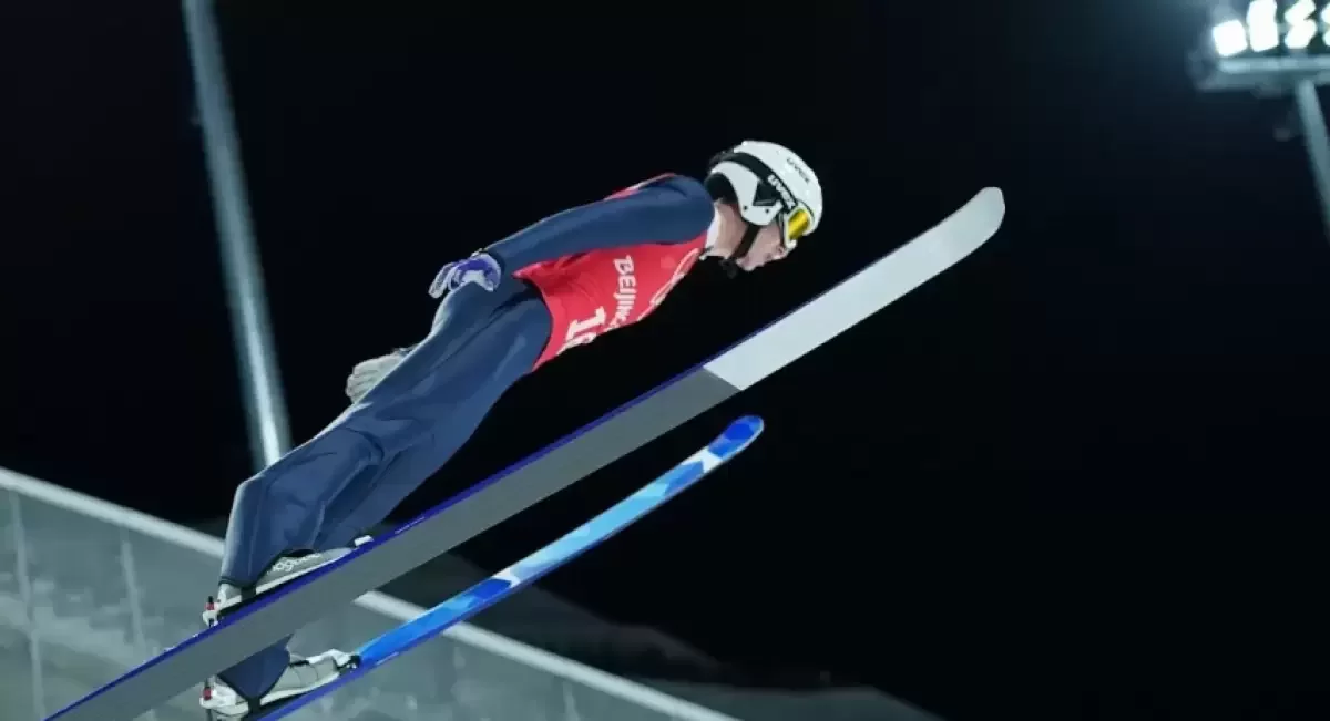 Казахстанец Данил Васильев завоевал бронзу на Кубке FIS