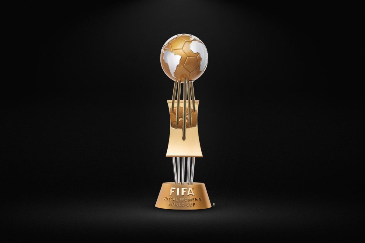 FIFA представила трофей женского чемпионата мира по футзалу