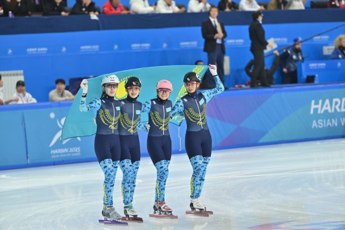 Женская сборная Казахстана по шорт-треку вышла в полуфинал этапа Мирового тура