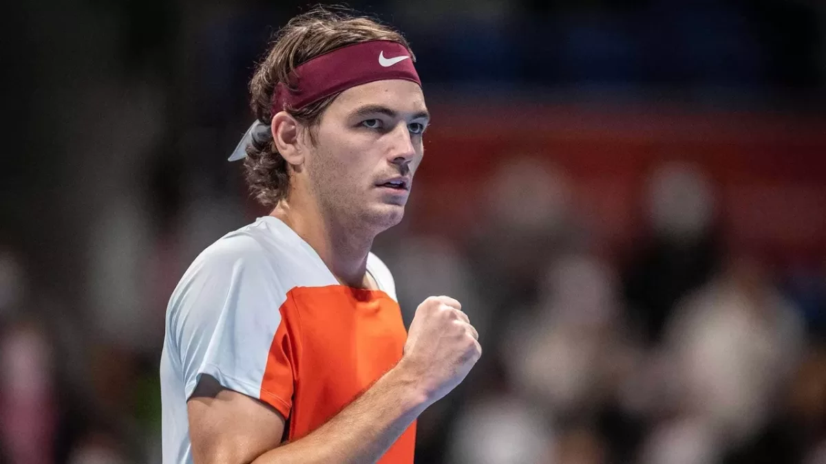 Фриц вышел в третий раунд "Мастерса" в Париже