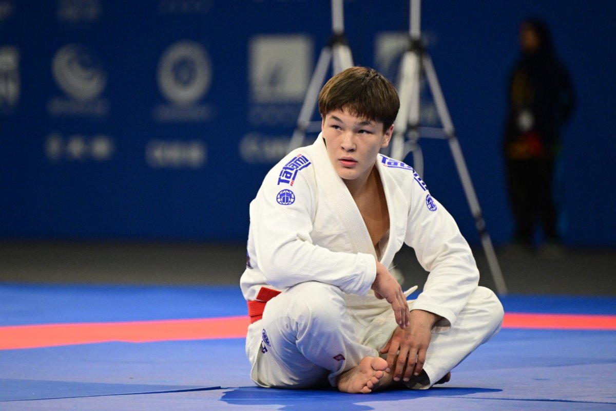 Казахстанец вышел в финал юношеских Азиатских игр по джиу-джитсу