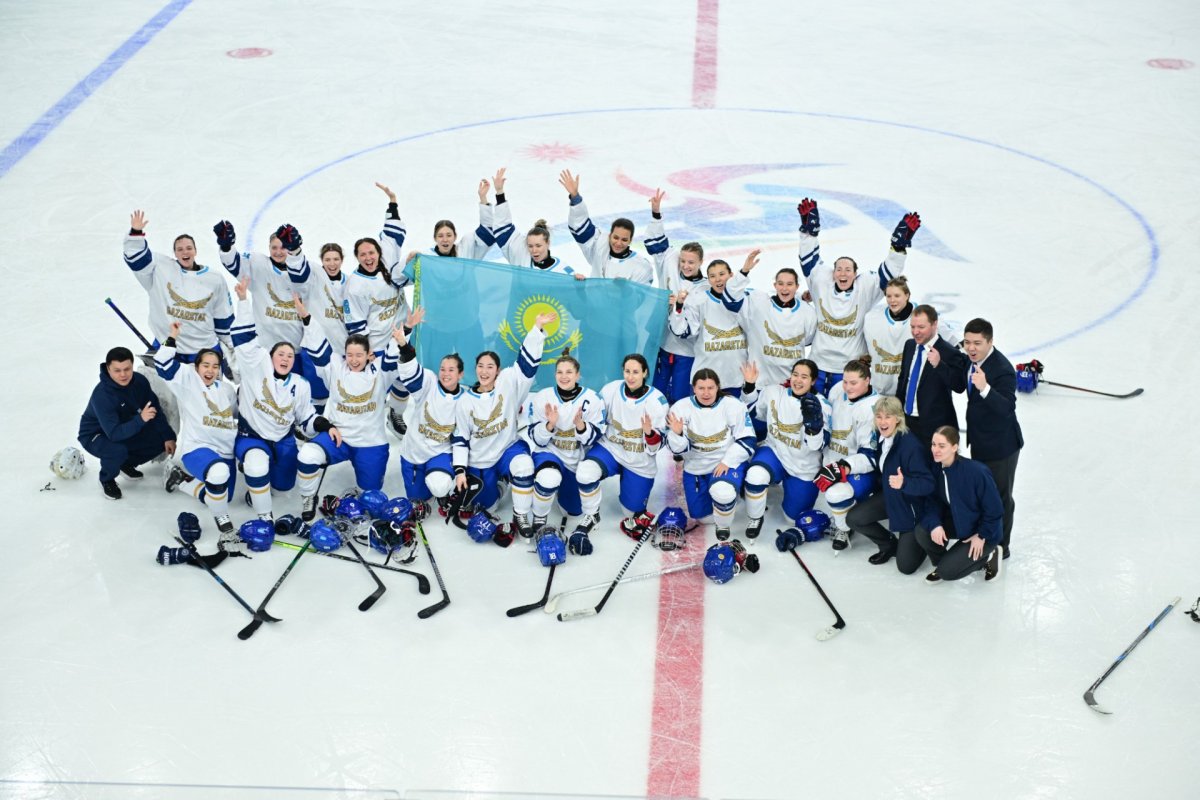 Назван расширенный состав женской команды Казахстана по хоккею на домашний ЧА
