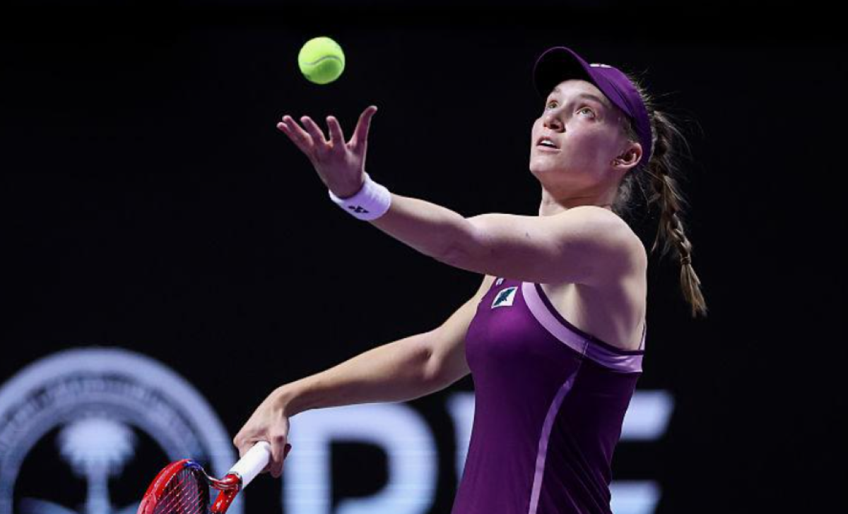 Рыбакина вышла в полуфинал Итогового турнира WTA