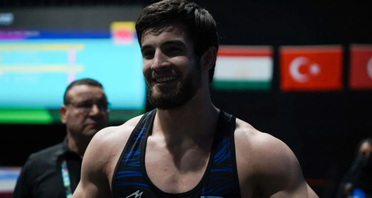 Казахстанский борец Ислам Евлоев взял серебро на Исламиаде
