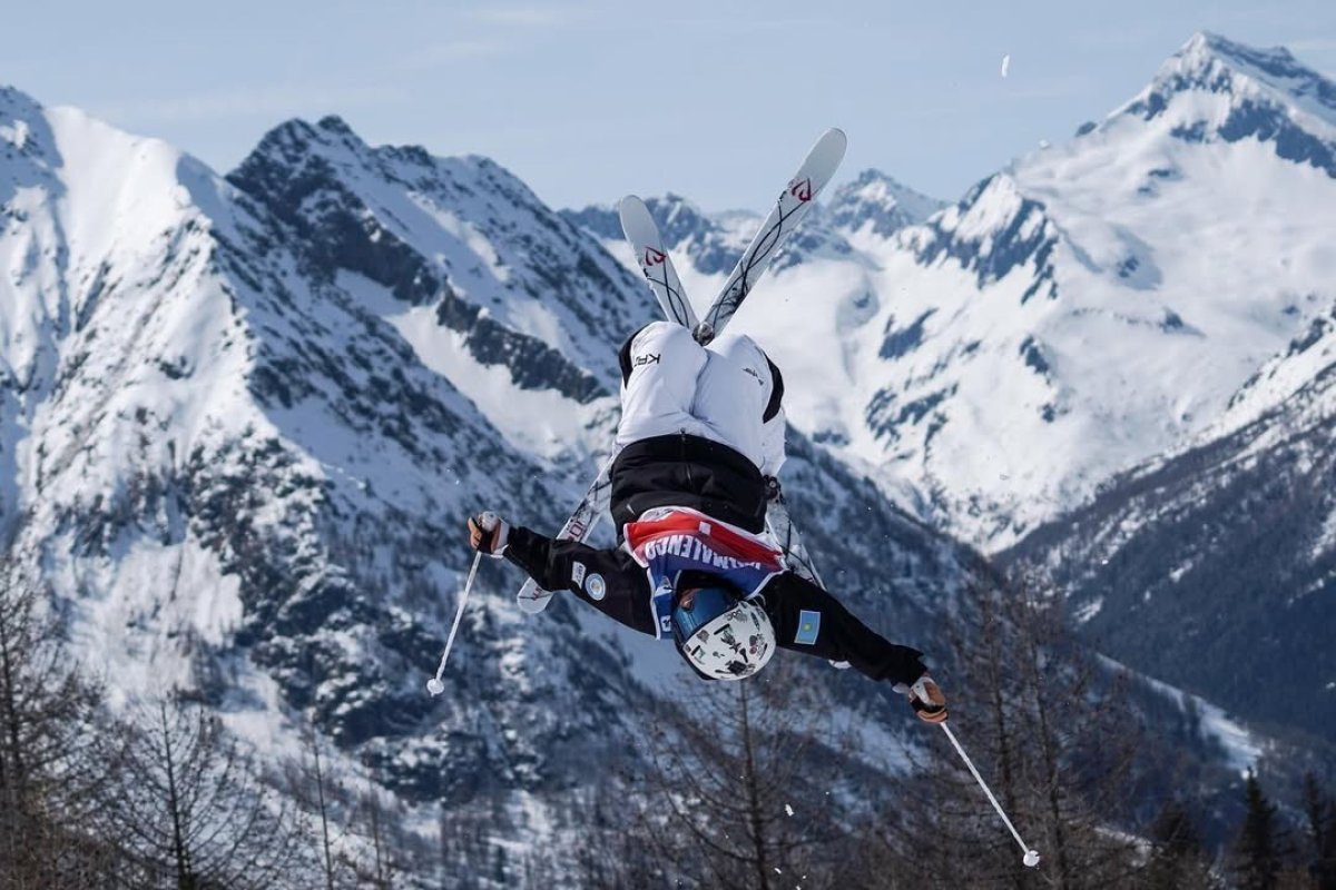 Казахстанка вошла в десятку лучших на этапе Кубка мира по фристайл-могулу
