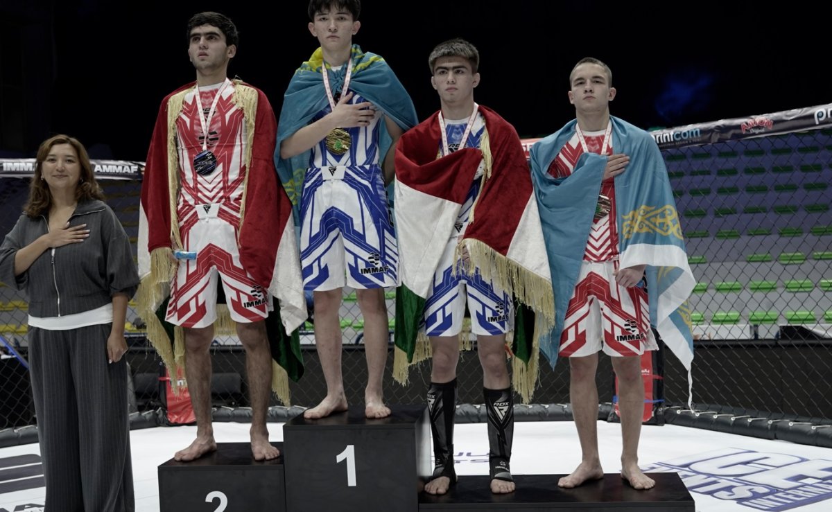 Казахстан занял первое место в общекомандном зачете на ЧА по MMA
