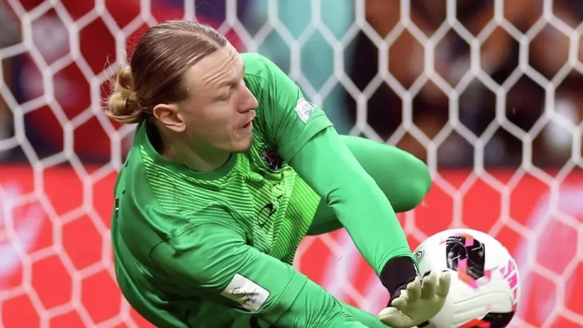 Сафонов получил перелом руки в финале Межконтинентального кубка