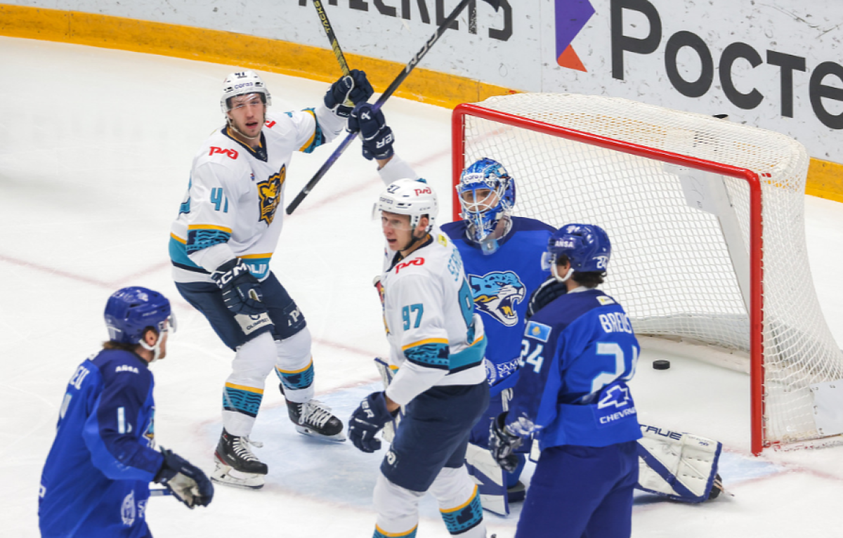 Худшая команда лиги разгромила «Барыс» в Астане