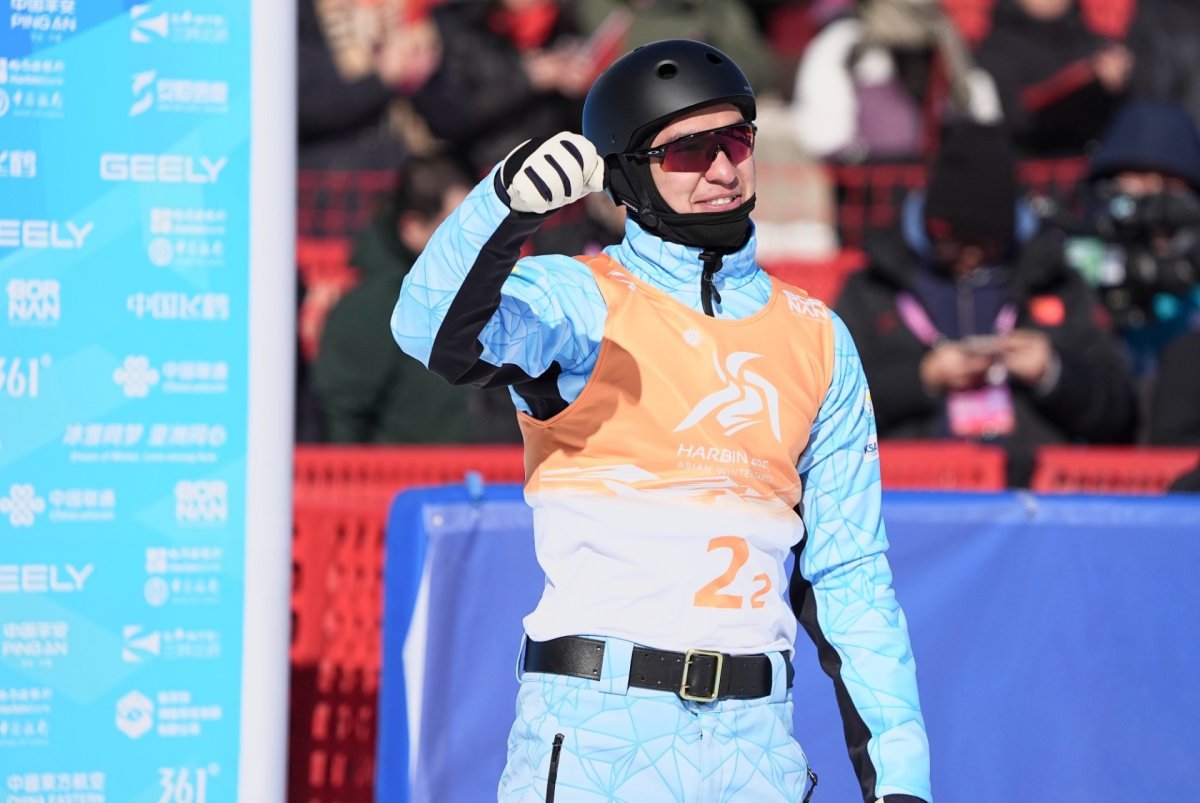 Казахстан начал выступления на этапе Кубка мира по фристайл-акробатике