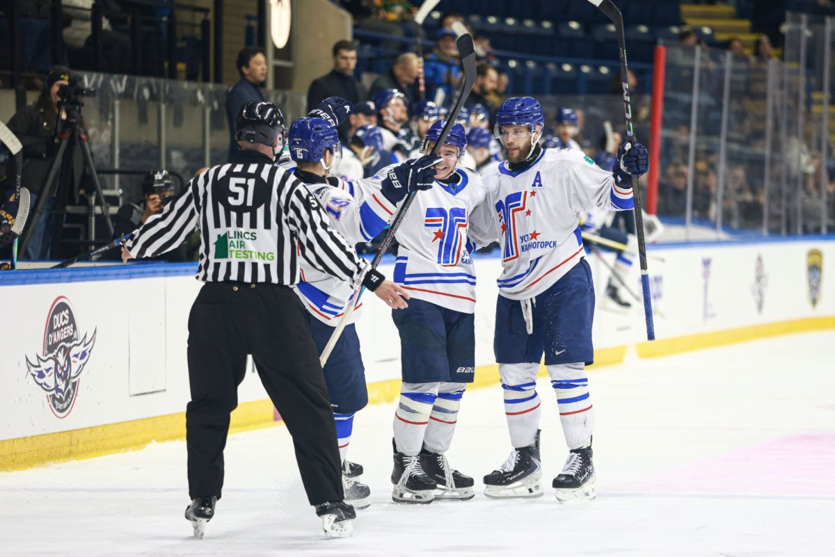 «Торпедо» с победы начала финальный этап Континентального Кубка