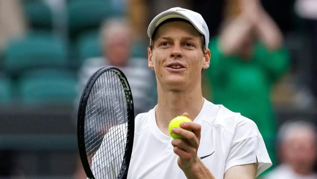 Янник Синнер уверенно стартовал в защите титула на Australian Open