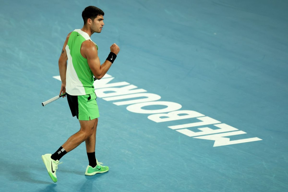 Алькарас обыграл Алекса де Минора и вышел в полуфинал Australian Open