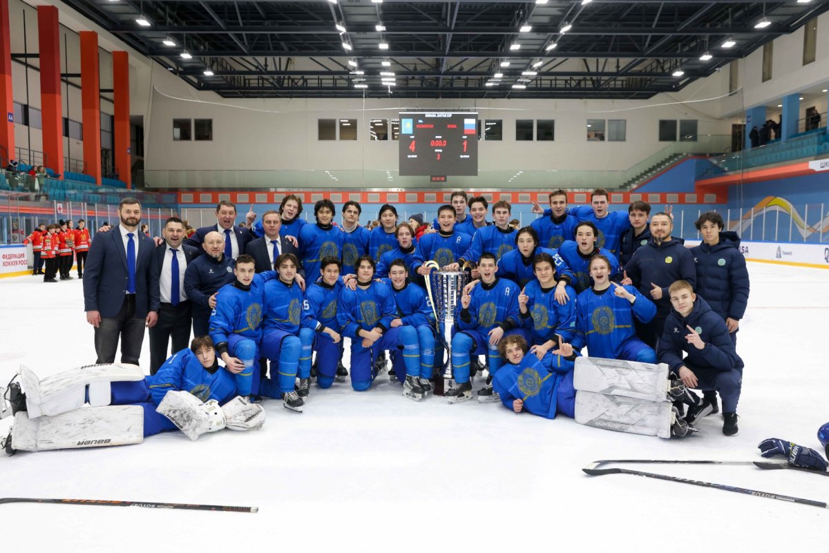 Юношеская команда Казахстана по хоккею выиграла международный турнир