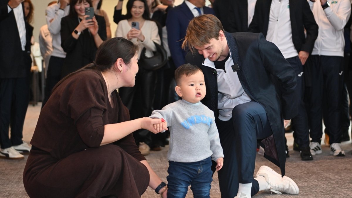 Александр Бублик провел обряд «тұсау кесу»