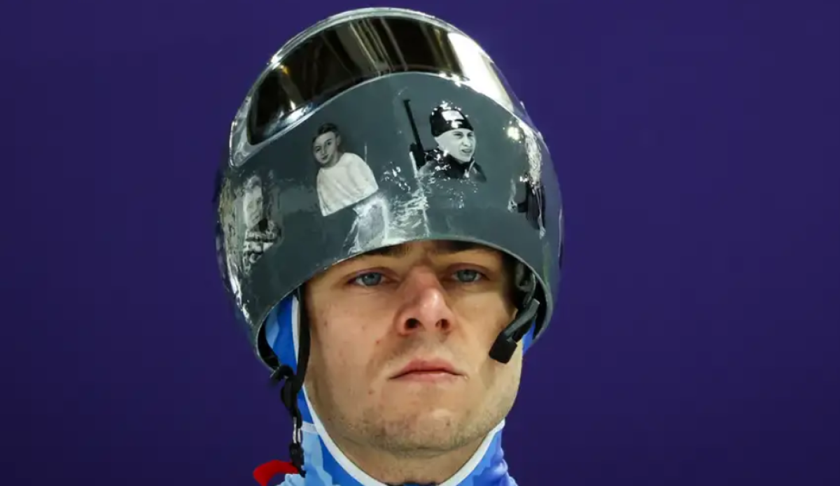 Украинца отстранили от ОИ за шлем с погибшими: атлет обжаловал дисквалификацию