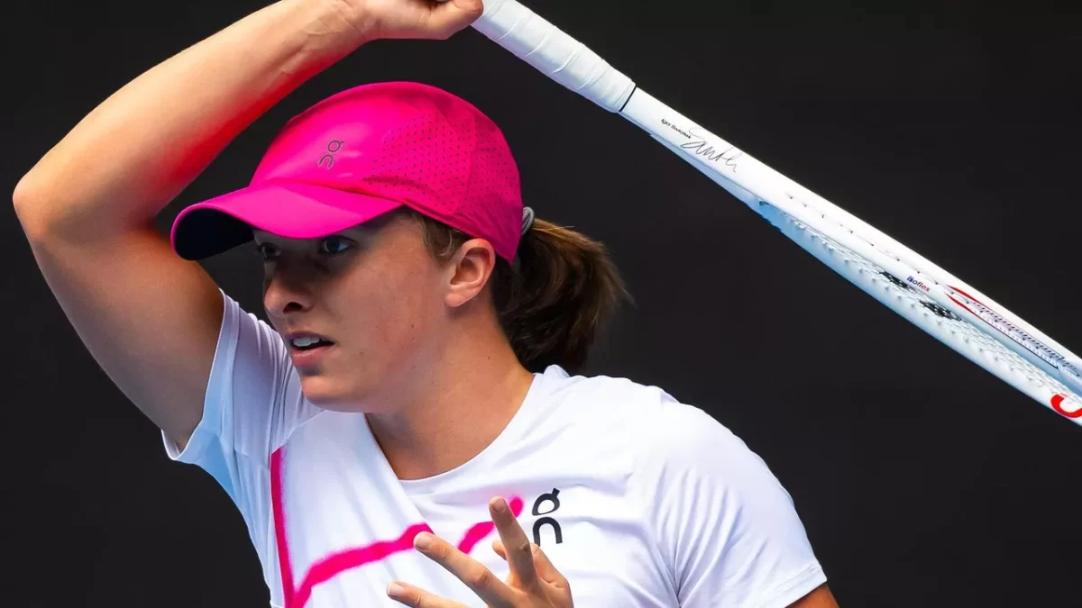 Швентек уступила Саккари в четвертьфинале турнира WTA 1000 в Дохе