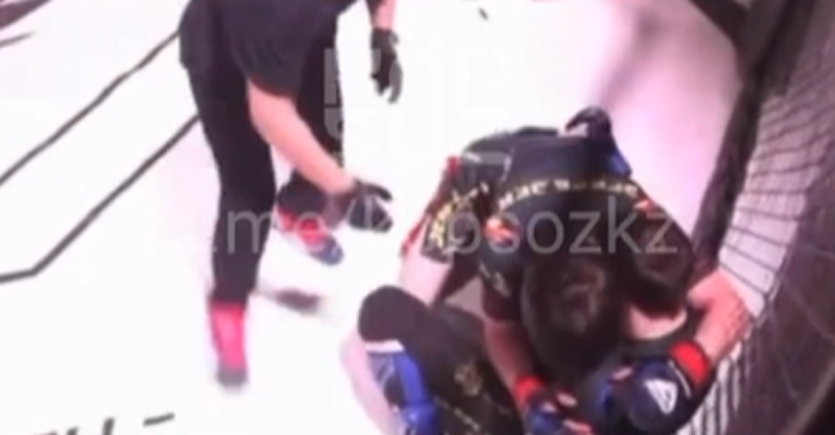 18-летний спортсмен впал в кому после жестокого боя в Караганде