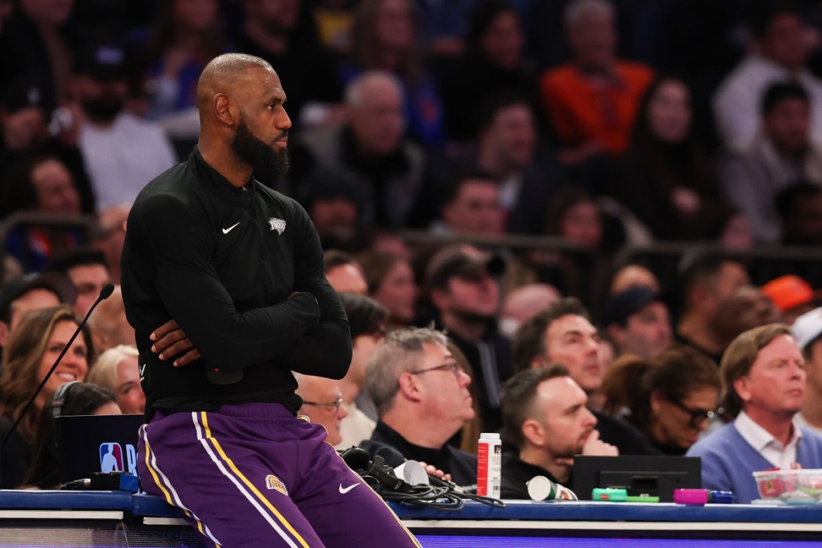 Леброн Джеймс первым в истории набрал 43 000 очков в регулярных чемпионатах