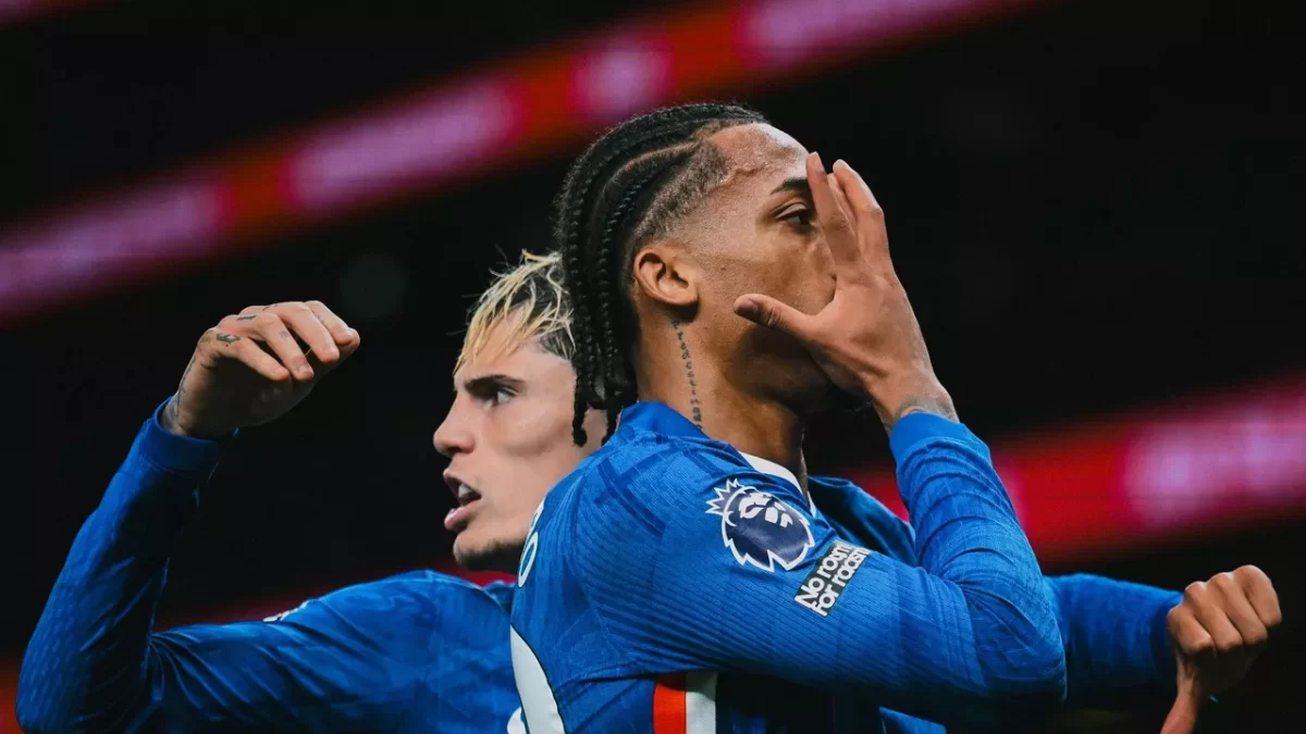 Хет-трик Жоао Педро помог «Челси» разгромить «Астон Виллу»