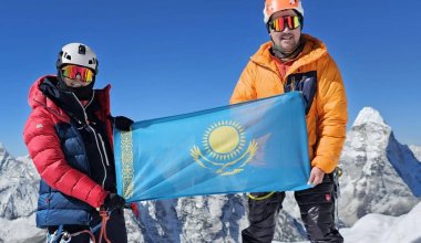 Казашка впервые в истории покорила Эверест