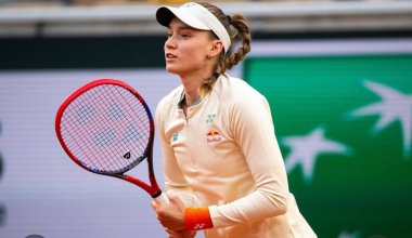 Рыбакина разгромила чемпионку WTA