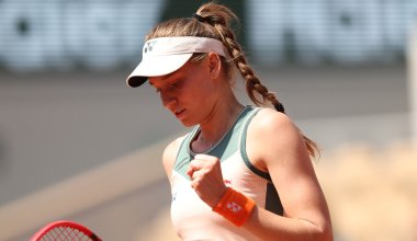 Рыбакина высказалась о проблемах вне корта
