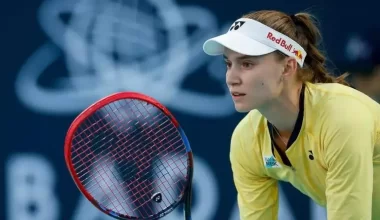 Елена Рыбакина пробилась в 1/4 финала турнира WTA 500