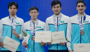 Казахстанские фехтовальщики завоевали медали на чемпионате Азии
