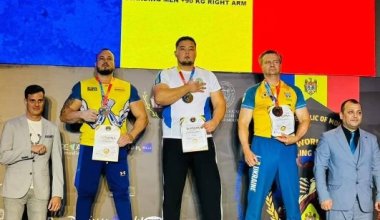 256 медалей завоевал Казахстан на чемпионате мира по армрестлингу