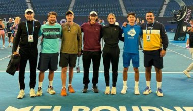 Амир Омарханов шагнул в третий раунд юниорского Australian Open