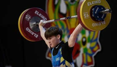 Казахстанские штангисты завоевали пять медалей на юниорском ЧМ