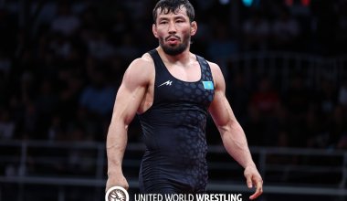 Демеу Жадраев вышел в 1/4 финала ЧМ по греко-римской борьбе