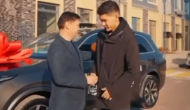 Голкиперу «Кайрата» Анарбекову вручили автомобиль «от имени народа Казахстана»