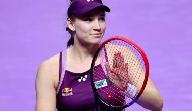 Рыбакина выиграла второй матч подряд на Итоговом турнире WTA