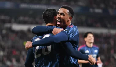 "Арсенал" разгромил "Славию" в Лиге чемпионов