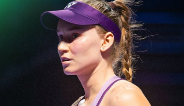 Елена Рыбакина пробилась в финал Итогового турнира WTA