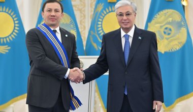 Поздравления и орден: Головкин в новой должности получил напутствие от Токаева