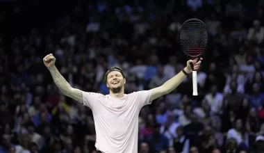 Александр Бублик вышел в полуфинал турнира в Гонконге