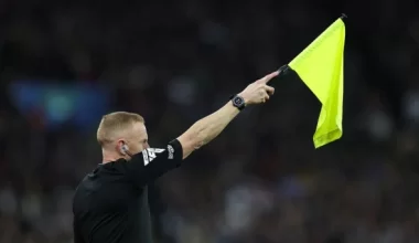 УЕФА отклонил инициативу по изменению правила офсайда