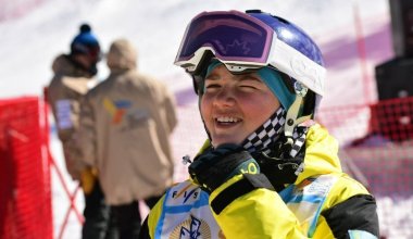 Казахстанка дважды вошла в топ-5 в общем зачёте Кубка мира по фристайл-могулу