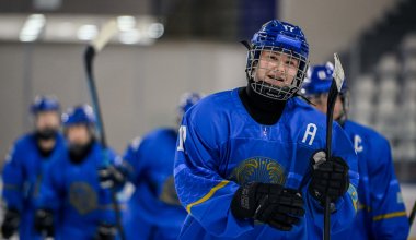 Казахстанские хоккеистки одержали третью победу на юниорском ЧМ