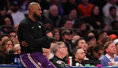 Леброн Джеймс первым в истории набрал 43 000 очков в регулярных чемпионатах