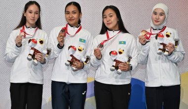 Казахстан завоевал “бронзу” юниорского ЧА по фехтованию